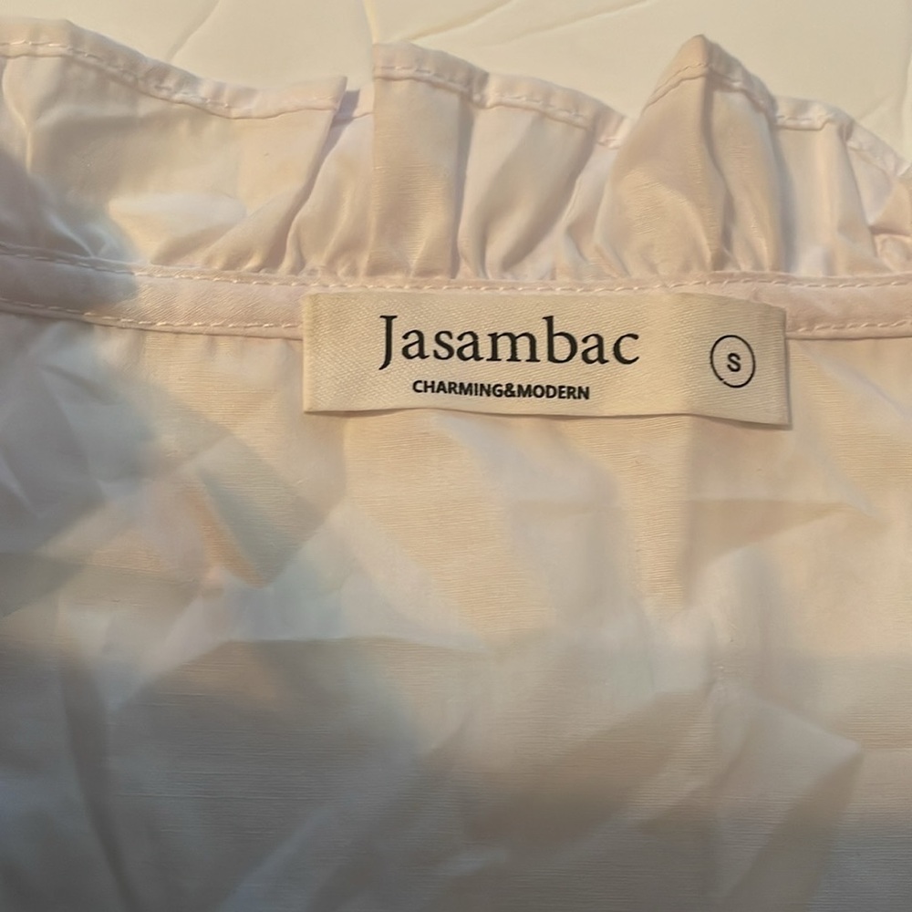 Jasambac white cropped top size small. New, never worn. Elastic front and waist - Picture 4 of 9